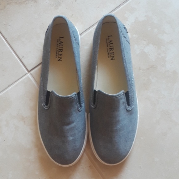 Shoes - Picture 2 of 4